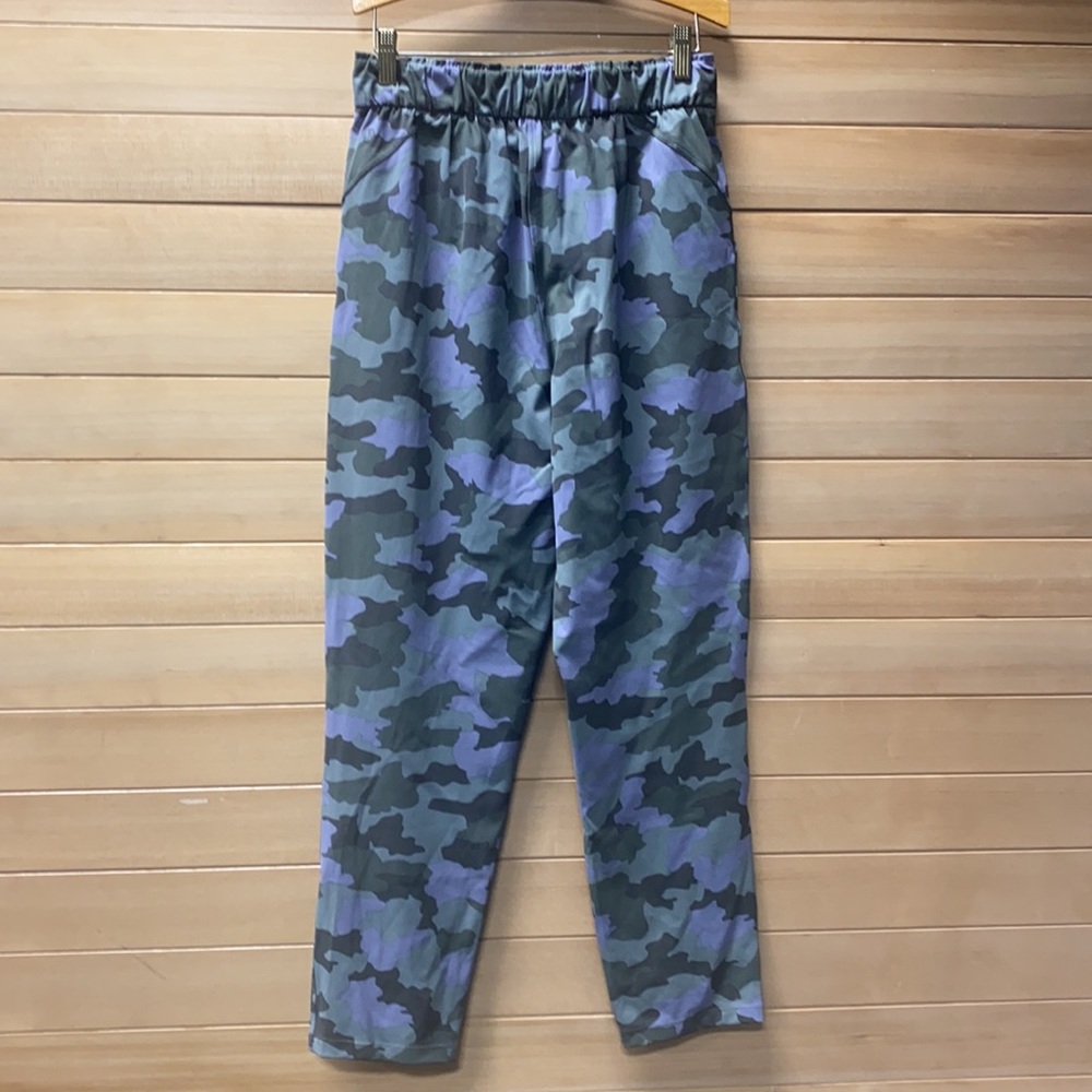 Lululemon "Keep Moving High Rise" Pant Size 6 - Picture 4 of 9